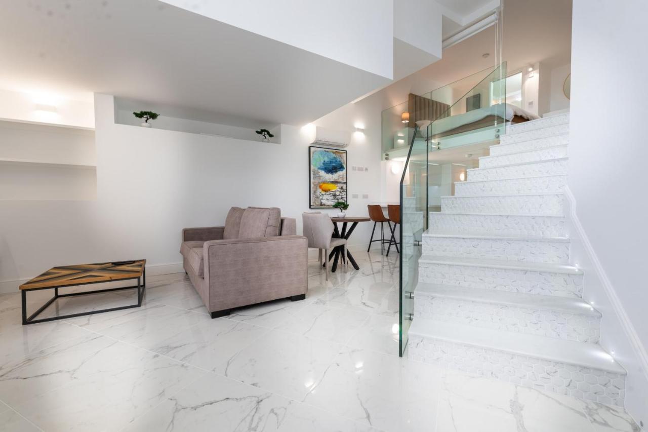 Beachfront Maisonette Gibilterra Esterno foto