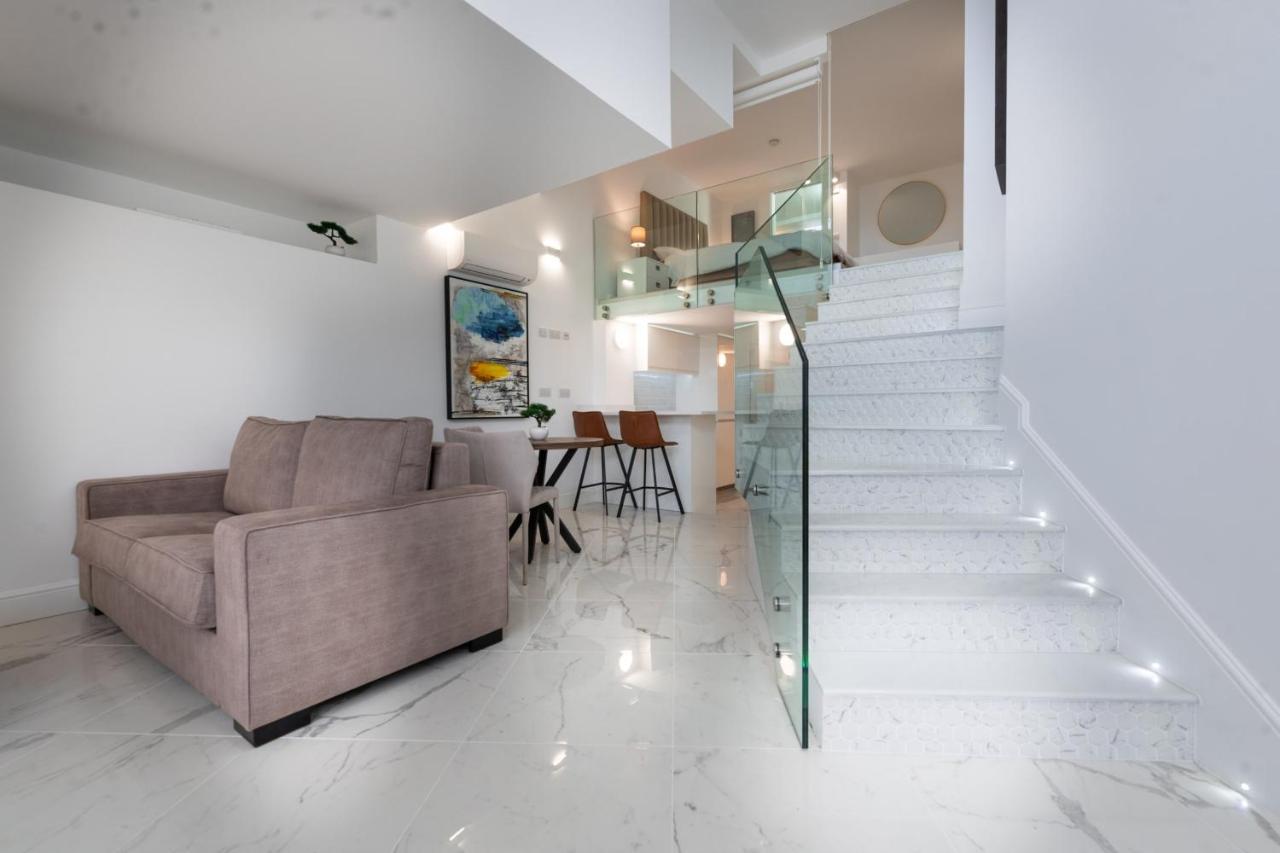 Beachfront Maisonette Gibilterra Esterno foto