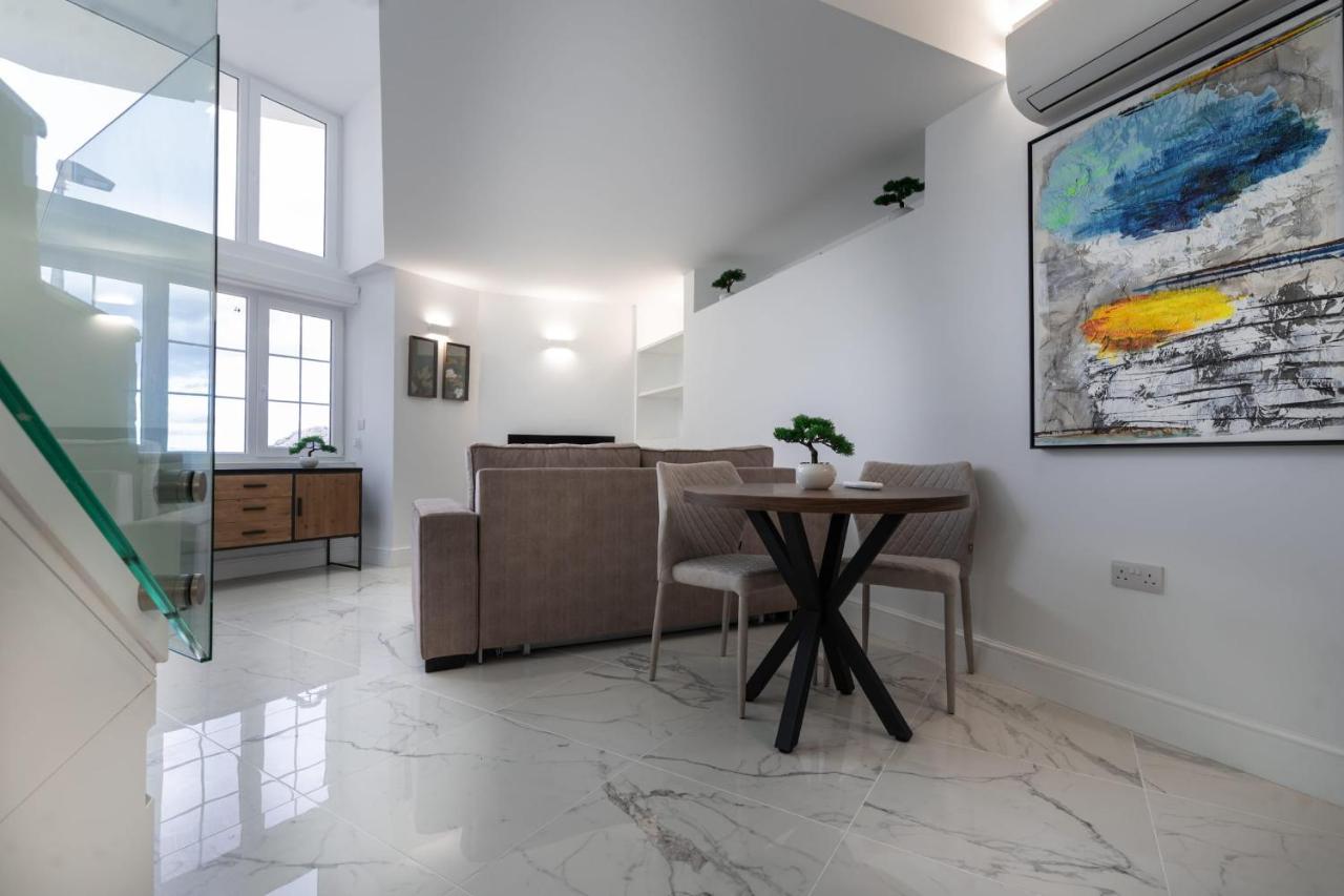 Beachfront Maisonette Gibilterra Esterno foto