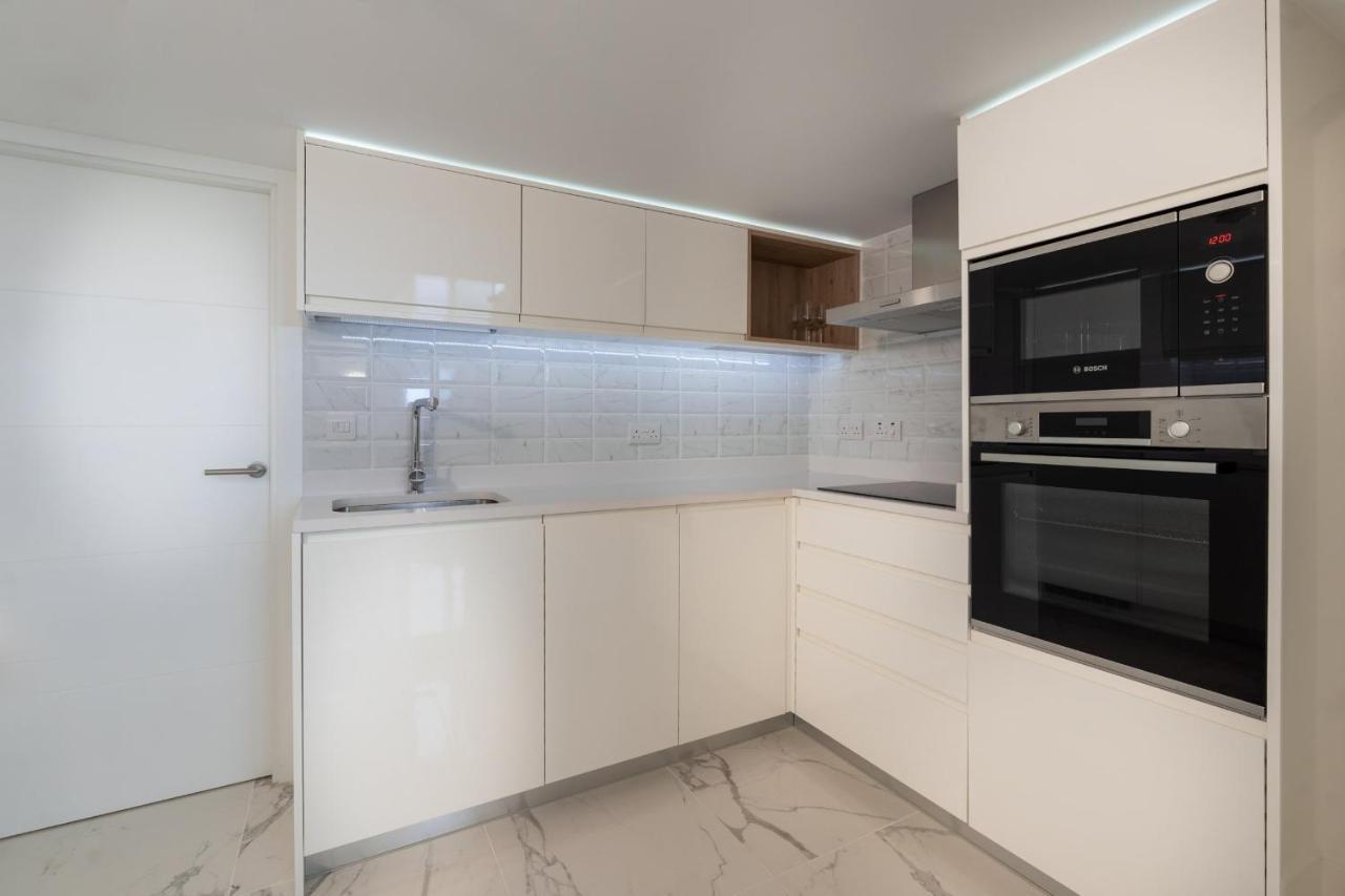 Beachfront Maisonette Gibilterra Esterno foto