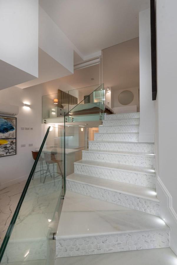 Beachfront Maisonette Gibilterra Esterno foto