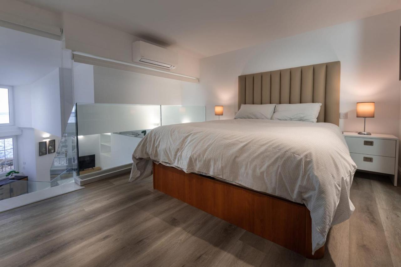 Beachfront Maisonette Gibilterra Esterno foto
