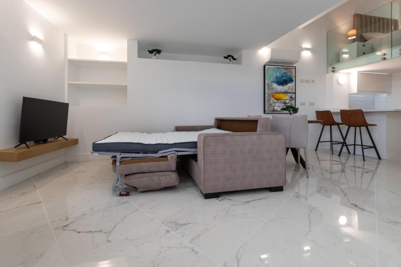 Beachfront Maisonette Gibilterra Esterno foto