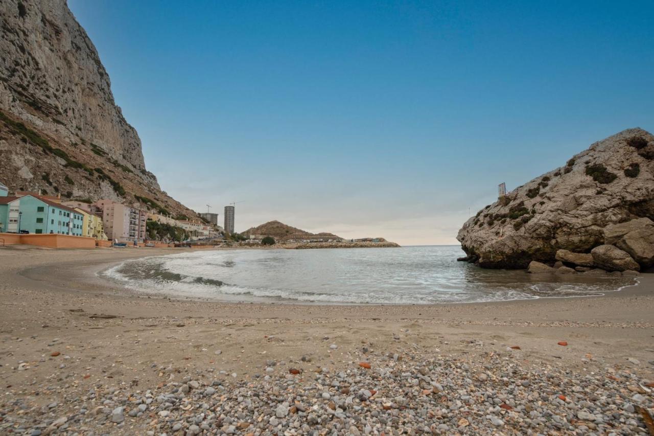 Beachfront Maisonette Gibilterra Esterno foto